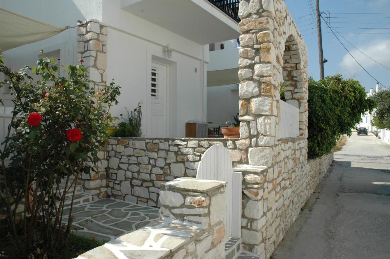 Studios Maria In Naoussa Paros 2-4 Persons Exterior photo