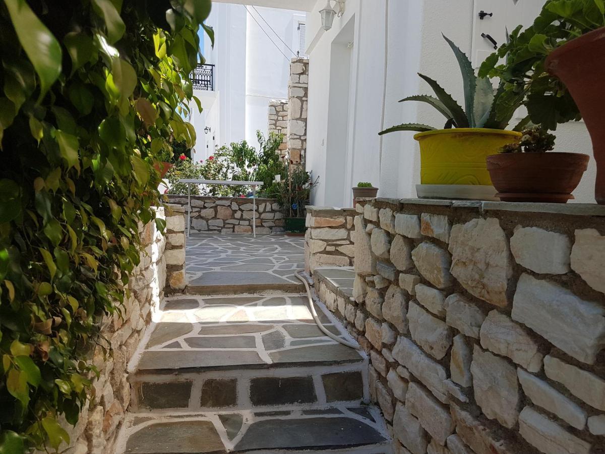 Studios Maria In Naoussa Paros 2-4 Persons Exterior photo